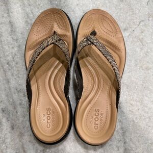 Crocs Dual Comfort Flip Flop Leopard 10